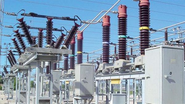 الشركة المصرية لنقل الكهرباء توقّع عقدًا جديدًا لتأمين خطة صيف 2026