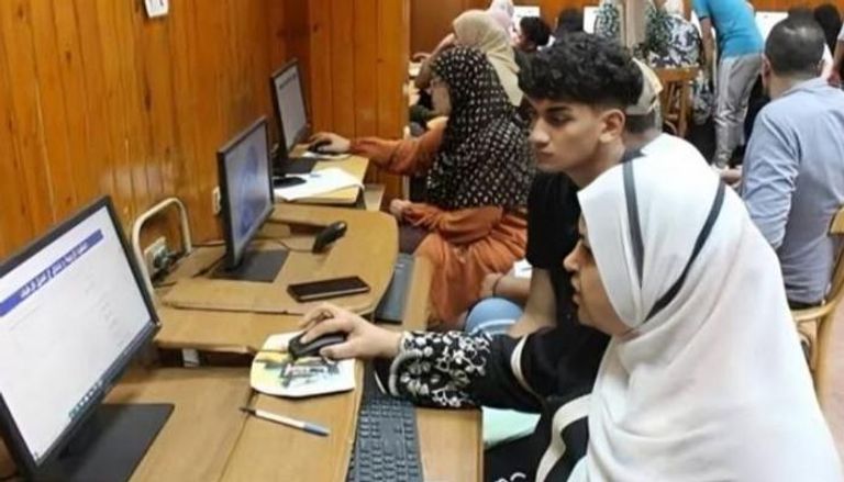كليات تقبل من 65% لطلاب الثانوية بمصر
