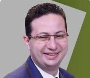 أحمد أبو النصر طبيب الكركمين
