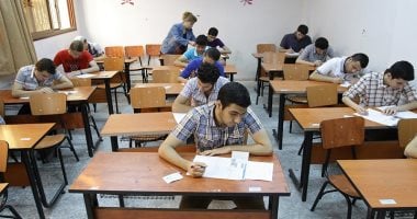 طلاب الثانوية العامة 2024 يستهلون امتحانات المواد المضافة للمجموع غدا 