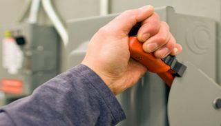 الكهرباء : العودة لتخفيف الأحمال (إعرف التفاصيل) 