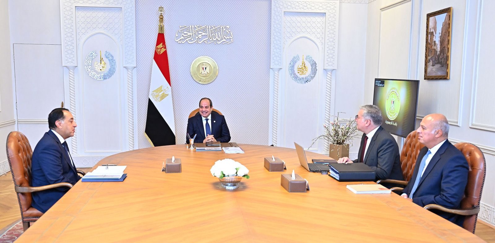 الرئيس يوجه وزير البترول بمواصلة تطوير الآبار المكتشفة وإدراجها ضمن خريطة الإنتاج
