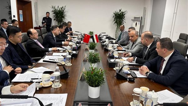 وزير الكهرباء يبحث مع المؤسسة النووية الصينية استخراج وتعدين الخامات الأرضية 