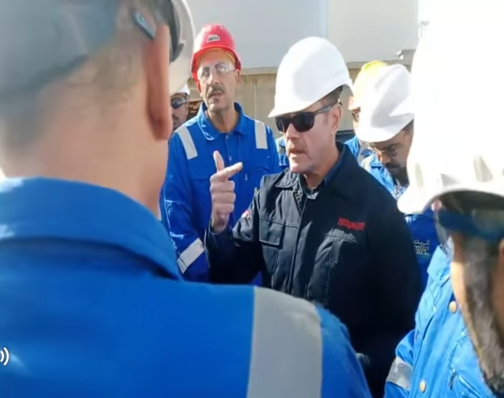  تعزيزا لمعايير السلامة والصحة المهنية.. رئيس بترومنت يتفقد موقع الشركة بأنربك