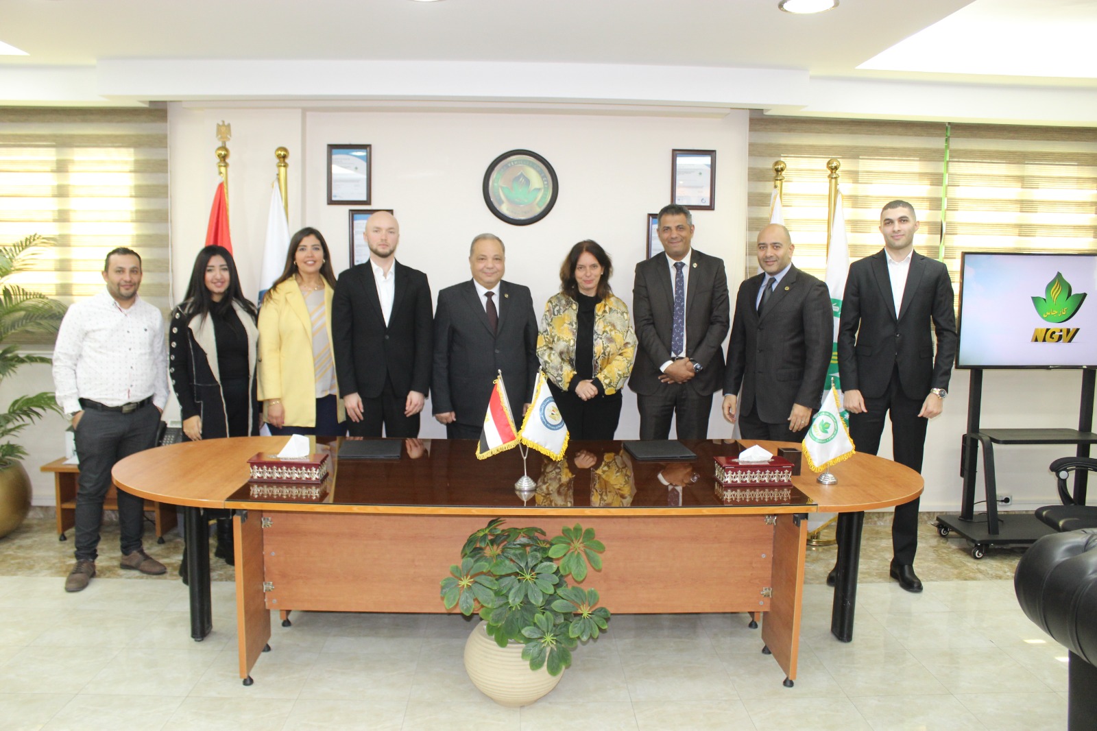 كارجاس وإندرايڤ توقعان بروتوكول تعاون لتحويل السيارات للعمل بالغاز الطبيعي
