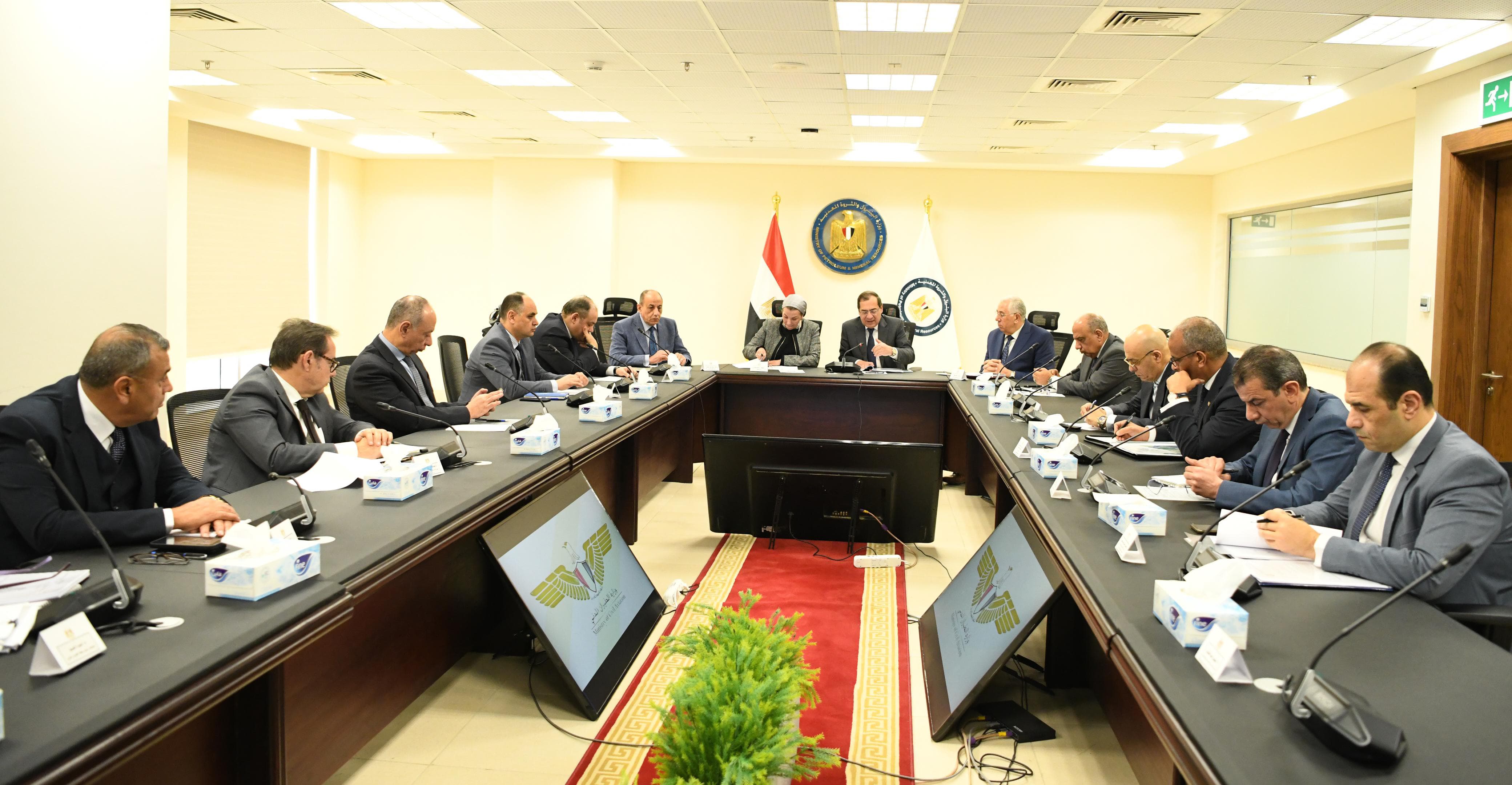 وزير البترول يبحث مع 5 وزراء إنتاج وقود الطيران المستدام
