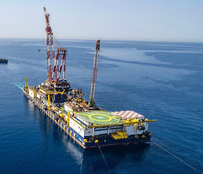 خدمات البترول البحرية تنفذ مشروع توصيل الزيت الخام بالحقول الجنوبية