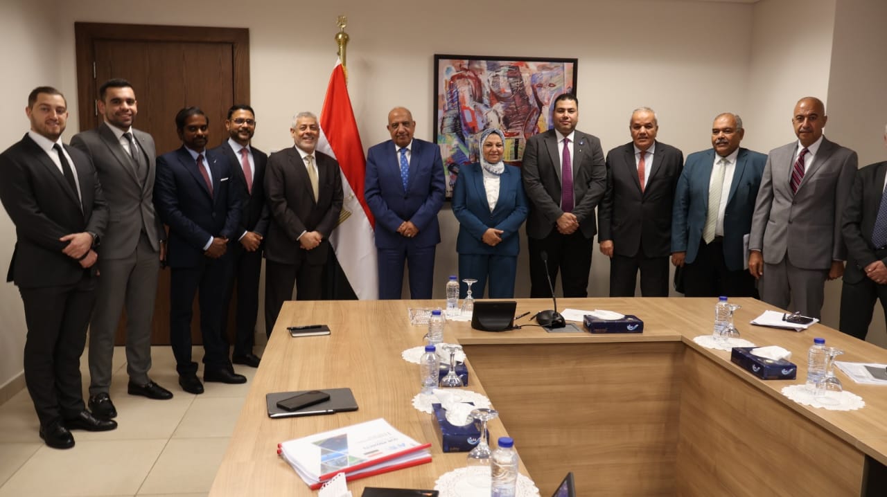 وزير الكهرباء يبحث مع رئيس شركة AMEA Power زيادة استثماراتها فى مجالات الطاقة المتجددة في مصر 