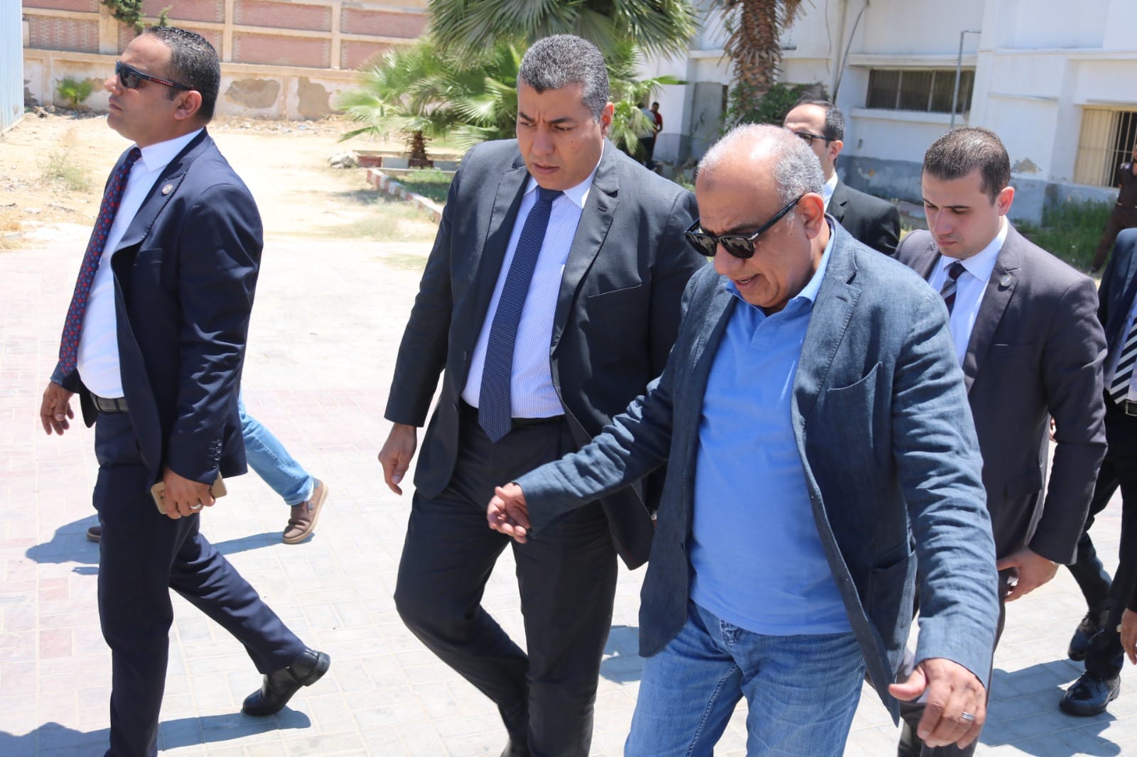وزير الكهرباء يتفقد هندسة كهرباء برج العرب بالاسكندرية