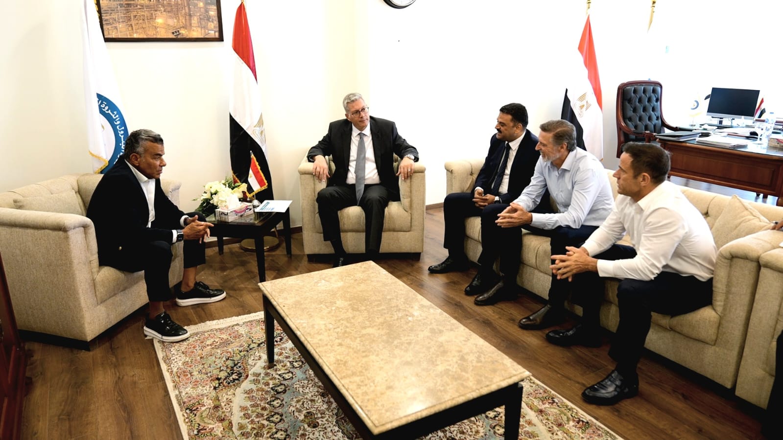 لوتس جولد الكندية تستعرض أعمالها في استكشاف الذهب بالصحراء الشرقية