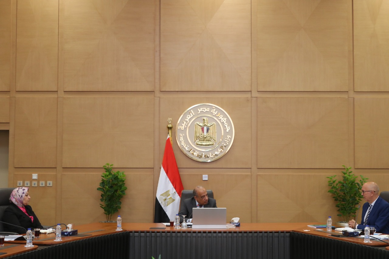 بحث تنفيذ التغذية الكهربائية لمشروعات الاستصلاح الزراعي