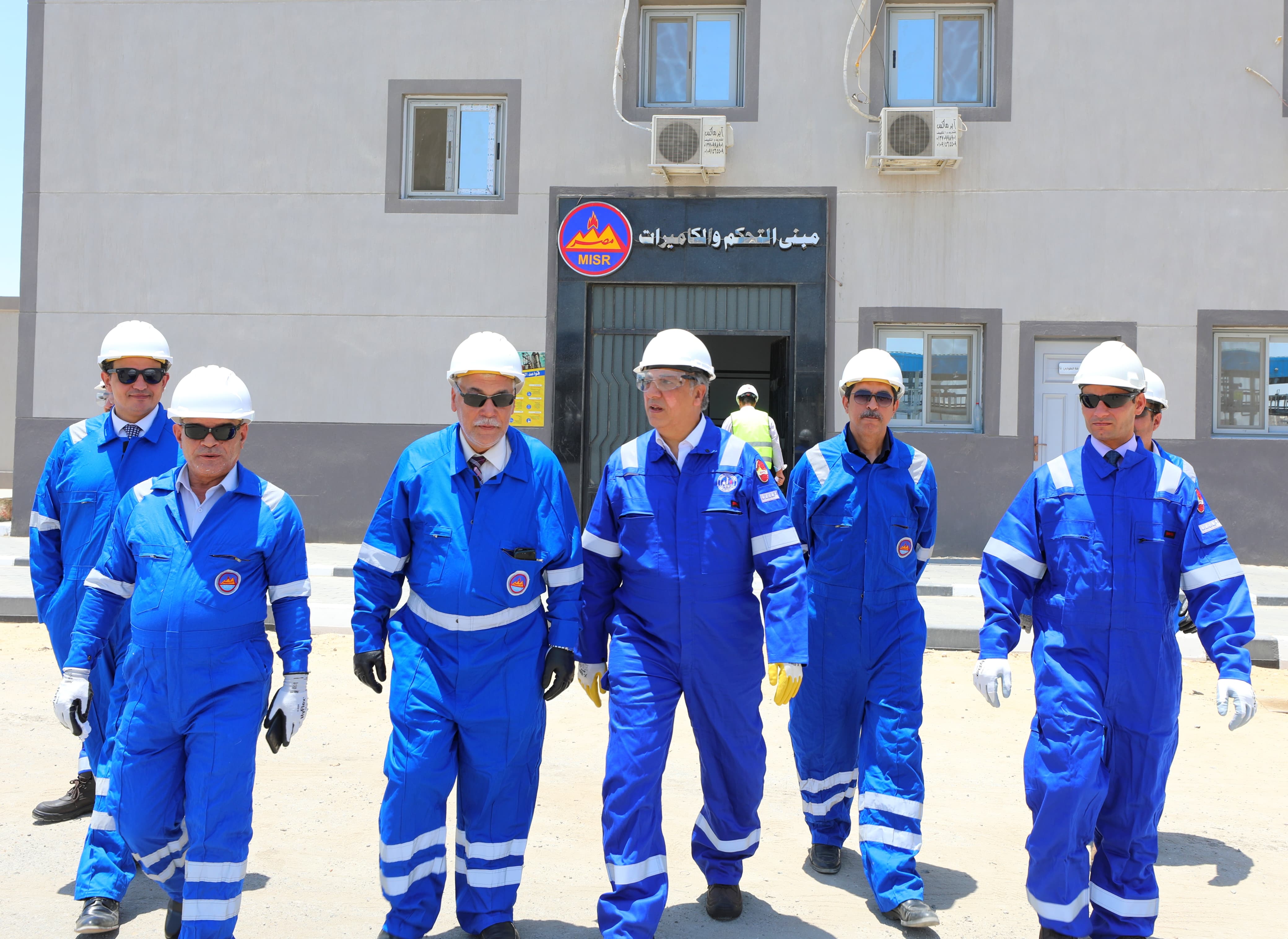 علاء البطل في جولة ميدانية لمتابعة منظومة الشحن والتوزيع البترولي في السويس