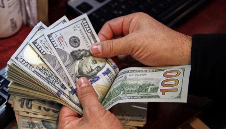 أسعار الدولار في نهاية تعاملات اليوم الاثنين 27 أبريل