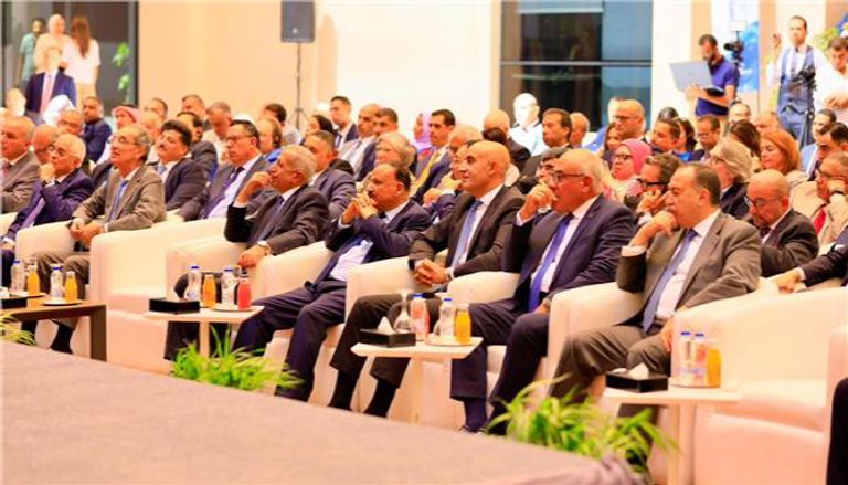 التربية تعلن دمج الذكاء الاصطناعي بالتعليم الأساسي من 2026