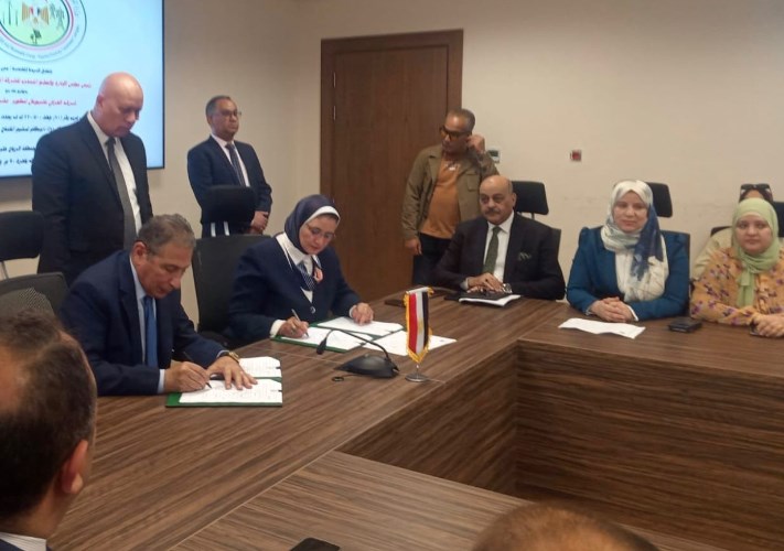 نقل الكهرباء توقع عقدًا لتوسعة محطة غرب بكر لاستيعاب 2800 ميجاوات رياح