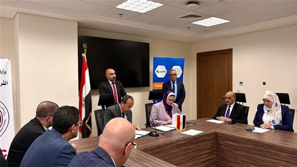 المصرية لنقل الكهرباء توقع عقدا لتنفيذ توسعات بمحطة محولات الإسماعيلية