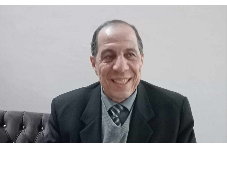 رئيس شركة السكر يتعهد بصرف مستحقات المزارعين ورفع سعر طن القصب 