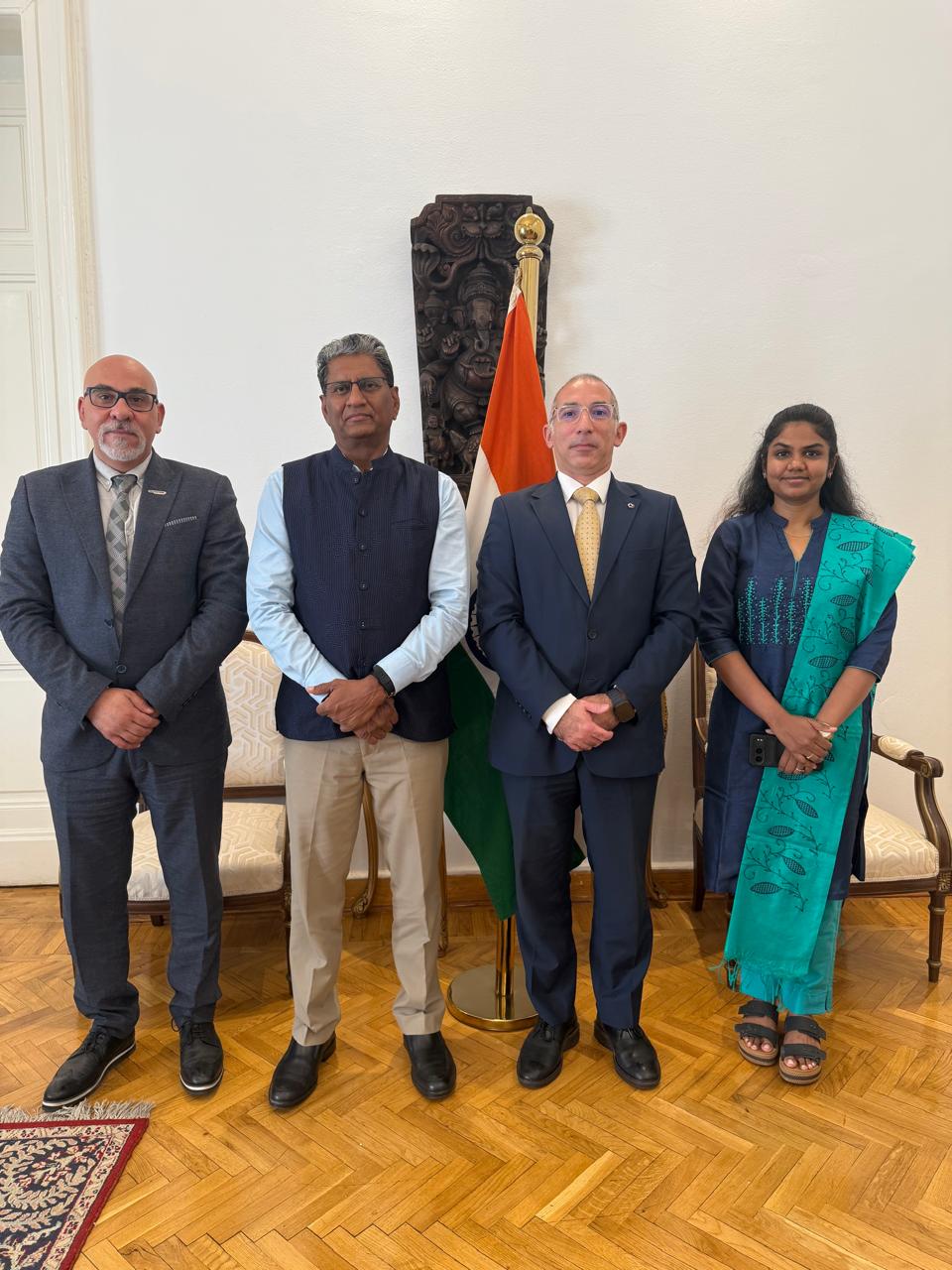 أوراسكوم للمناطق الصناعية تبحث فرص الاستثمار في الهند