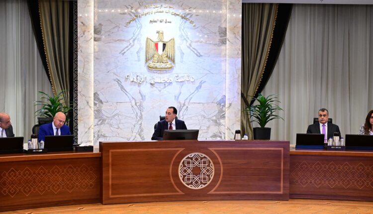 المجلس الأعلى للطاقة يقر توفير احتياجات مصانع المنطقة الاقتصادية لقناة السويس