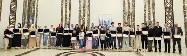 خدمات البترول البحرية تكرم أبناء العاملين المتفوقين دراسيا وكوادرها العلمية 