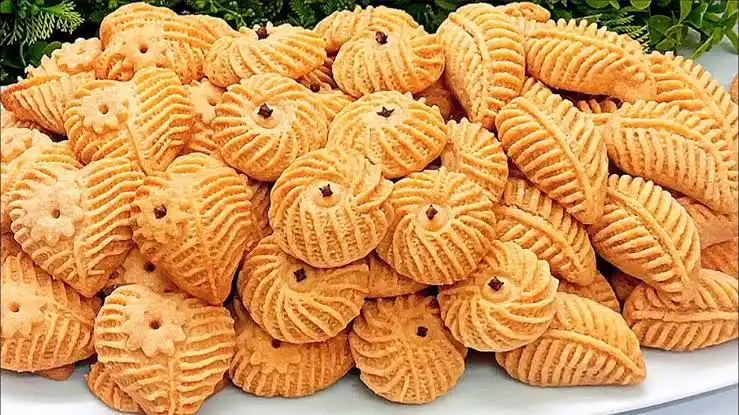  أسعار كحك العيد.. الكيلو بـ330 والبسكويت بـ 290 جنيهاً