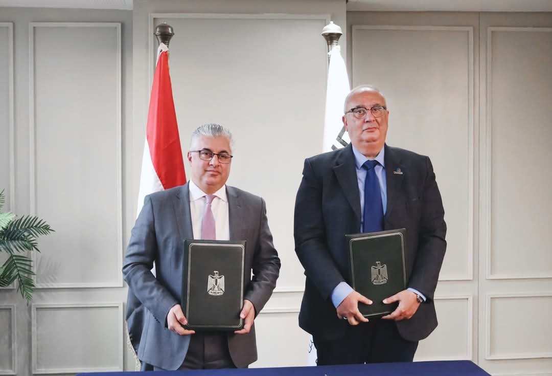 بتروسيف تتعاون مع اقتصادية قناة السويس لمكافحة التلوث البحري بالزيت