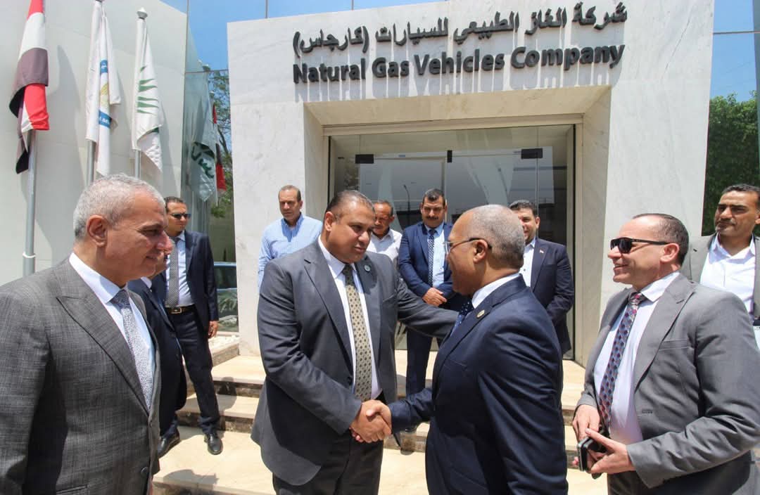رئيس نقابة البترول يزور «كارجاس» ويؤكد دعم الاستقرار والتوسع وإشادة بالتكاتف داخل الشركة