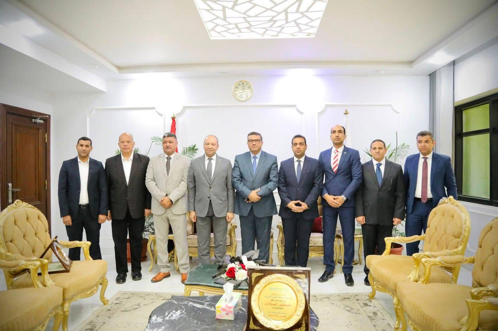 محافظ قنا يبحث مع رئيس مودرن جاس التوسع في مشروعات الغاز الطبيعي