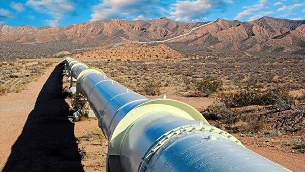 بلومبيرج : مصر تستعد لتصدير 650 مليون متر غاز سنويا إلى لبنان 