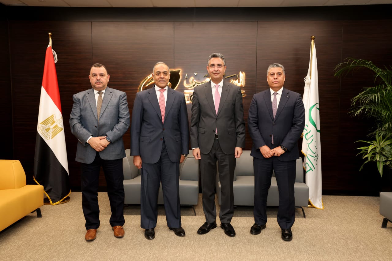 شكر لـ "رئيس البريد".. على دور الهيئة المتميز في إتمام العملية الانتخابية