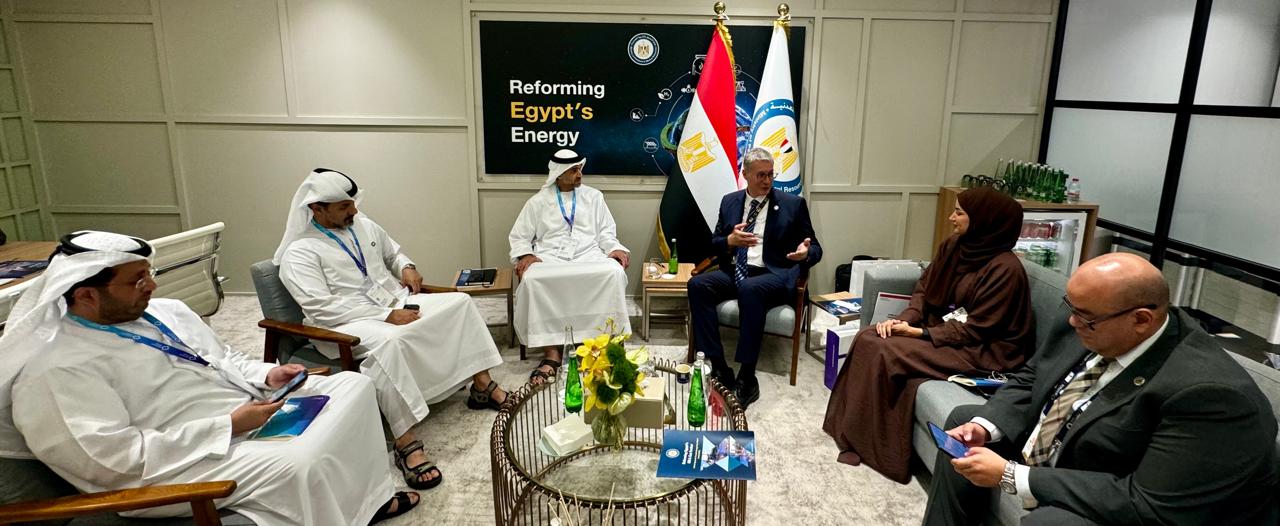 أنشطة مبادلة الإماراتية للطاقة على مائدة الحوار بين بدوى وآل حامد