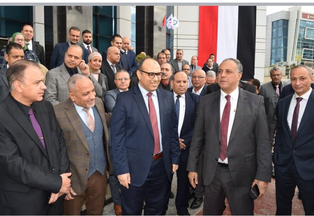 رئيس المصرية العامة للبترول يتابع تنفيذ مشروع مراقبة تداول البوتاجاز  بمقر شركة بتروجاس