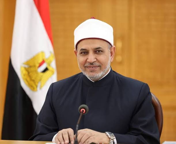 رئيس جامعة الأزهر يشكر الرئيس والإمام الأكبر لمد خدمته لنهاية العام الدراسي