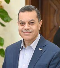 شاومي تطرح 17 pro max بمواصفات تنافس آيفون 17 بسعر 700 دولار 