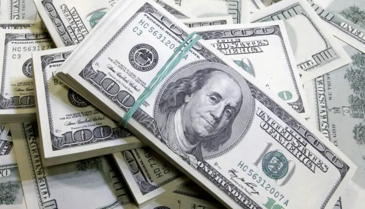 الدولار يرتفع 41 قرشًا منتصف تعاملات الإثنين 8-6-2026