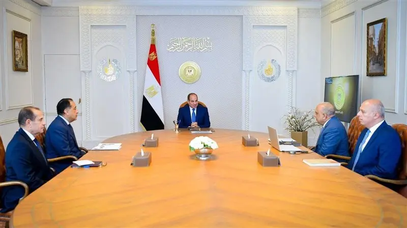 السيسي يتابع الموقف التنفيذي للمرحلة الثانية من مشروعات تدعيم الشبكة القومية للكهرباء