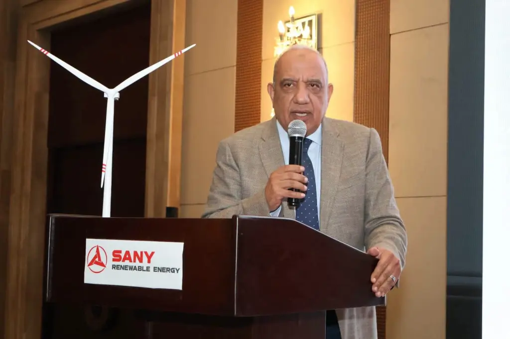 وزير الكهرباء يشارك مجموعة صاني الصينية الاحتفال بإنشاء أول مصنع لتوربينات الرياح بمصر