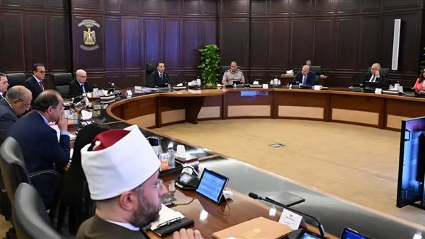 مدبولى: نعمل على زيادة المخزون الاستراتيجى للمواد البترولية ومختلف السلع