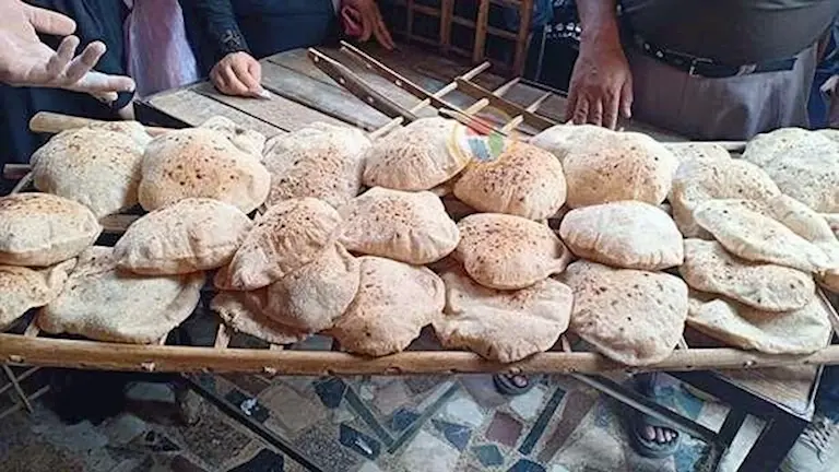التموين تلزم أصحاب المخابز بحد أقصى لأسعار الخبز السياحي الحر والفينو