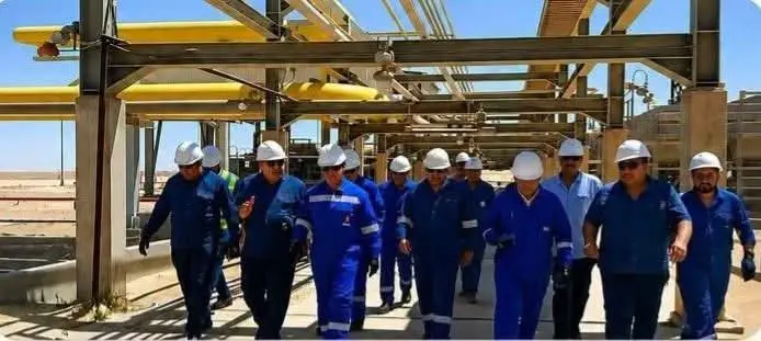 رئيسا العامة للبترول وبترومنت يتفقدان حقول أبوسنان بالصحراء الغربية