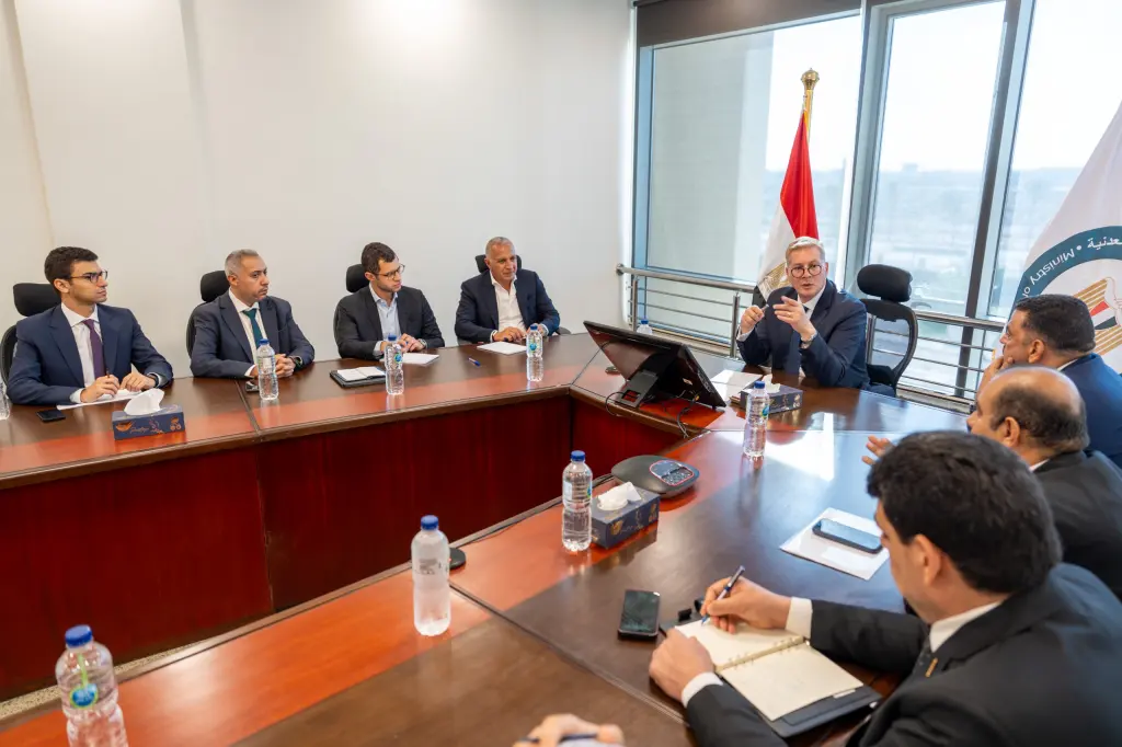 وزير البترول يبحث مع السويدي كابيتال تسريع مصنع الأسمدة الفوسفاتية بقناة السويس