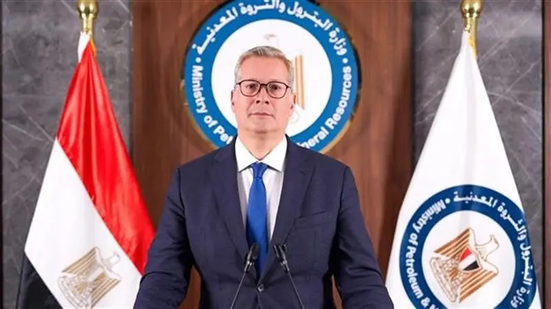 وزير البترول يتفقد خطط "الفرعونية" لزيادة انتاج الغاز ببورسعيد