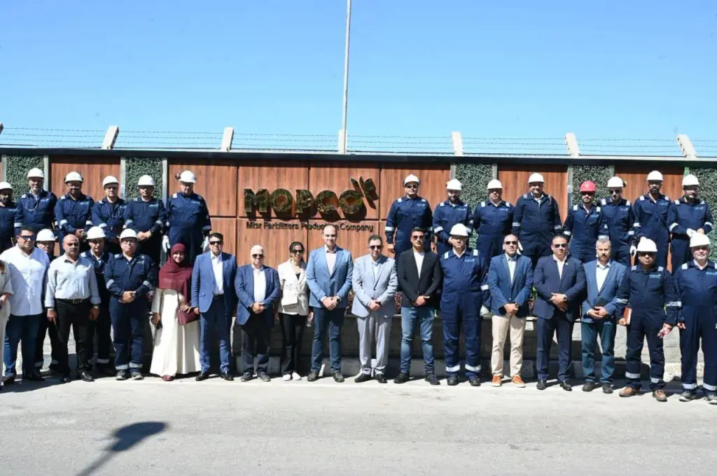 وزير الصناعة يتفقد مجمع مصانع شركة مصر لإنتاج الأسمدة موبكو بدمياط