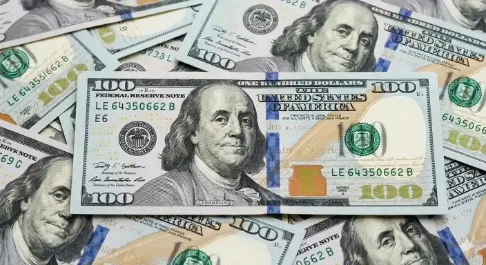 سعر الدولار يرتفع 17 قرشًا إلى 51.57 جنيهاً الإثنين 14-8-2026