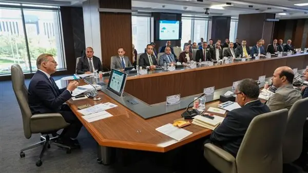 جنوب الوادي للبترول تستهدف 44 ألف برميل زيت خام يوميًا العام المقبل