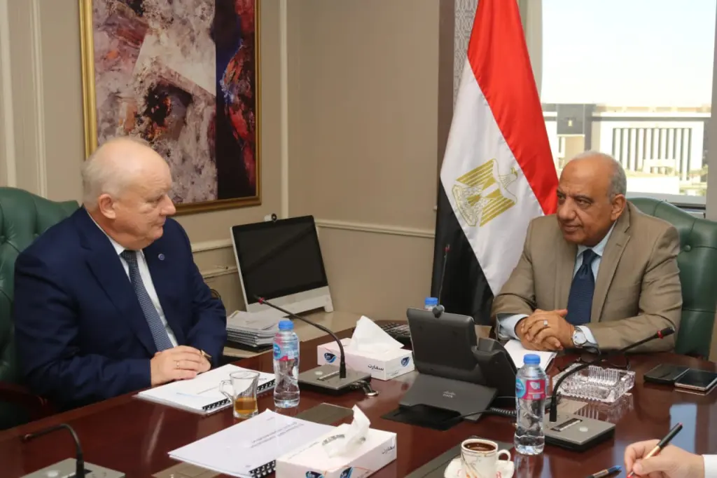 وزير الكهرباء يبحث مع «روسآتوم» تجهيزات استقبال الوقود النووي لمشروع الضبعة العام المقبل