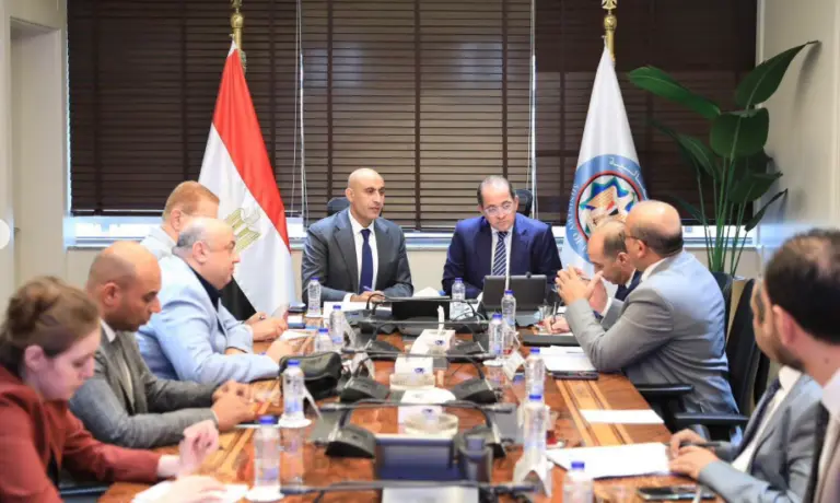 وزيرا المالية والتعليم : زيادة مرتبات المعلمين العام الدراسي المقبل