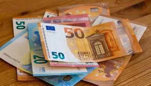 سعر اليورو فى ختام تعاملات اليوم الأربعاء 22 أبريل 